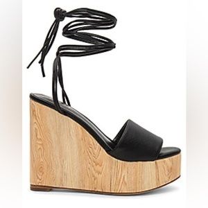 Amboy Wedge in Black - Raye